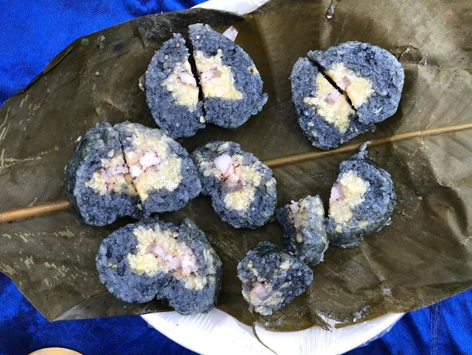 banh chung den sapa - Trải nghiệm làm Bánh Chưng Đen của người Giáy ở Tả Van, Sapa