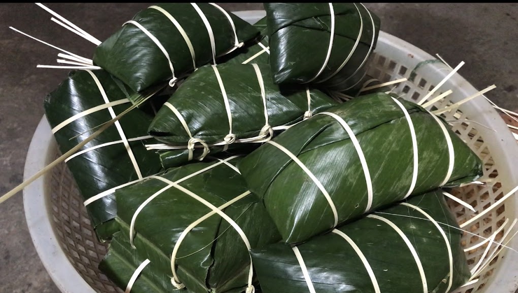banh chung den sapa1 - Trải nghiệm làm Bánh Chưng Đen của người Giáy Tả Van, Sa Pa